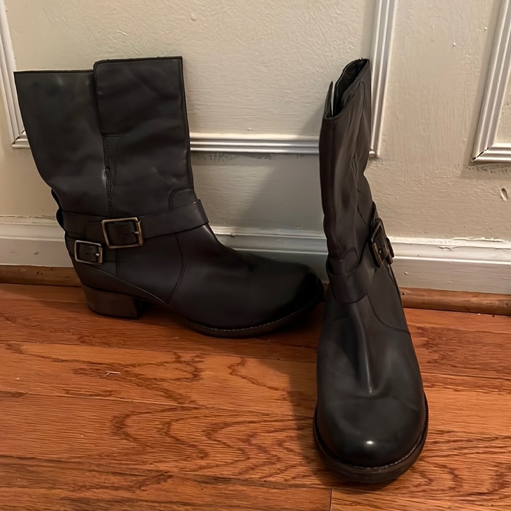 Clarks woman’s boots
